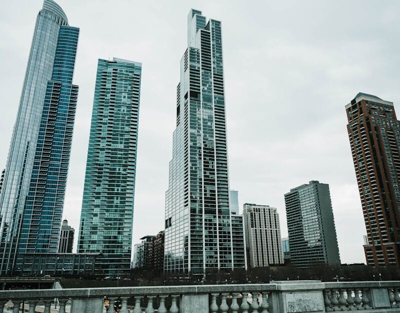 City Architecture - Stunning view of iconic Chicago skyscrapers unde #20627327